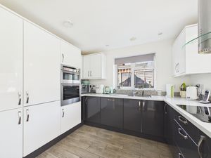 iItchen- click for photo gallery